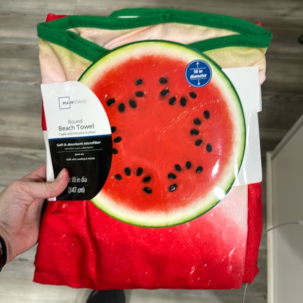 Round Beach Towel- Watermelon 4’10” 58” diameter